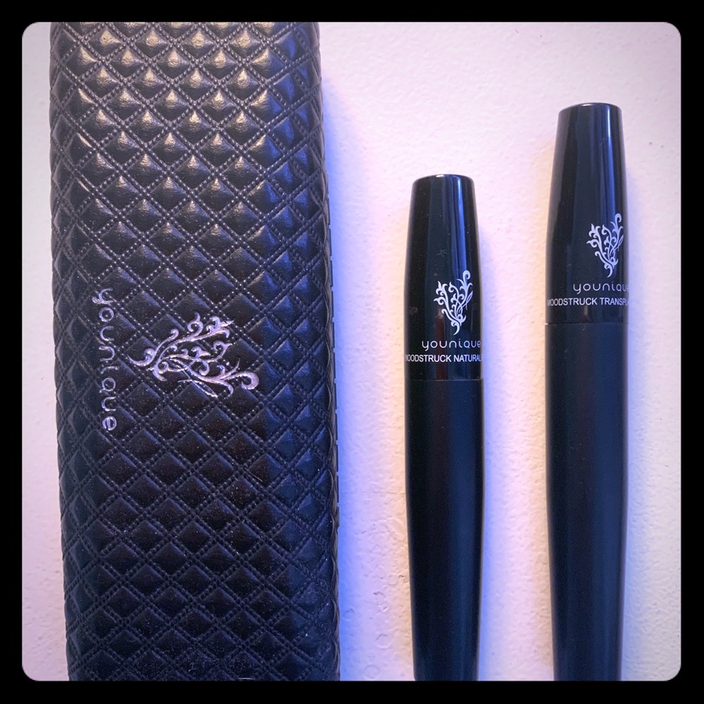 Unique fiber mascara